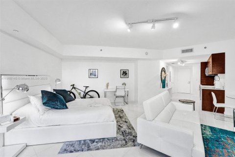 Condominio en alquiler en Miami, Florida, 55.56 m2 № 1955773 - foto 10