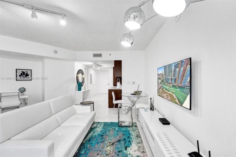Condominio en alquiler en Miami, Florida, 55.56 m2 № 1955773 - foto 8