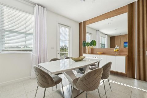 Townhouse in Davenport, Florida 3 bedrooms, 153.57 sq.m. № 1644430 - photo 11