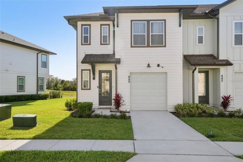 Townhouse in Davenport, Florida 3 bedrooms, 153.57 sq.m. № 1644430 - photo 1