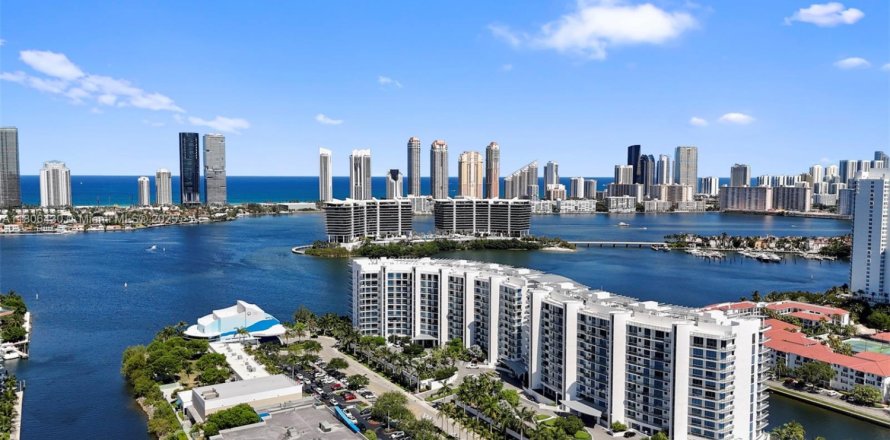 Condo à Aventura, Floride, 3 chambres № 1739188