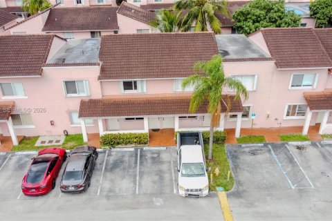 Снять в аренду кондоминиум в Дорал, Флорида 2 спальни, 79.62м2, № 2009228 - фото 20