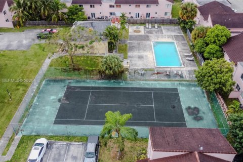 Снять в аренду кондоминиум в Дорал, Флорида 2 спальни, 79.62м2, № 2009228 - фото 23