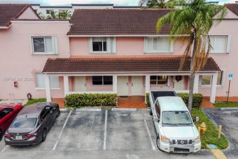 Снять в аренду кондоминиум в Дорал, Флорида 2 спальни, 79.62м2, № 2009228 - фото 21