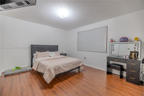 Снять в аренду кондоминиум в Дорал, Флорида 2 спальни, 79.62м2, № 2009228 - фото 14