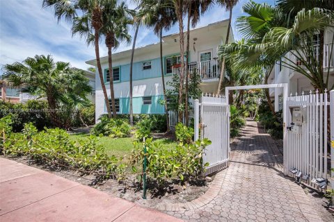 Condo in Miami Beach, Florida, 1 bedroom  № 1691407 - photo 22