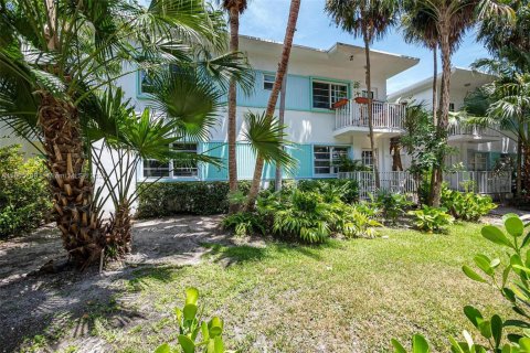Condo in Miami Beach, Florida, 1 bedroom  № 1691407 - photo 24
