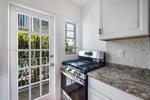 Condo in Miami Beach, Florida, 1 bedroom  № 1691407 - photo 5