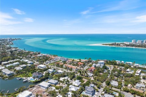 Villa ou maison à louer à Sarasota, Floride: 4 chambres, 231.98 m2 № 2150932 - photo 5