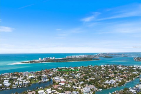 Villa ou maison à louer à Sarasota, Floride: 4 chambres, 231.98 m2 № 2150932 - photo 17