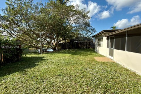 Снять в аренду виллу или дом в Мирамар, Флорида 3 спальни, 127.28м2, № 1989534 - фото 28