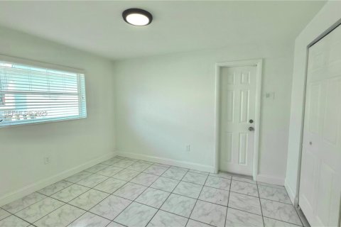 Снять в аренду виллу или дом в Мирамар, Флорида 3 спальни, 127.28м2, № 1989534 - фото 21