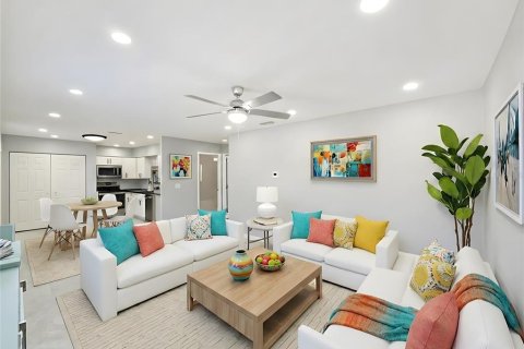 Villa ou maison à louer à Safety Harbor, Floride: 2 chambres, 98.01 m2 № 2156022 - photo 2