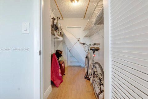 Купить кондоминиум в Бока-Ратон, Флорида 2 спальни, 100.15м2, № 2005480 - фото 27