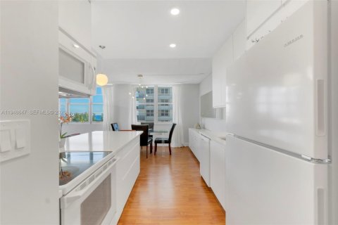 Купить кондоминиум в Бока-Ратон, Флорида 2 спальни, 100.15м2, № 2005480 - фото 9