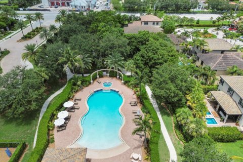House in Lake Worth, Florida 4 bedrooms, 211.54 sq.m. № 2246663 - photo 29