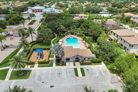 House in Lake Worth, Florida 4 bedrooms, 211.54 sq.m. № 2246663 - photo 30