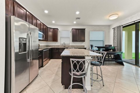 House in Lake Worth, Florida 4 bedrooms, 211.54 sq.m. № 2246663 - photo 10