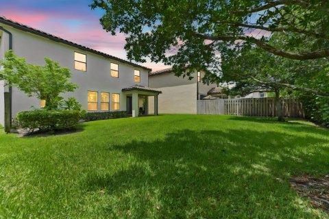 House in Lake Worth, Florida 4 bedrooms, 211.54 sq.m. № 2246663 - photo 24