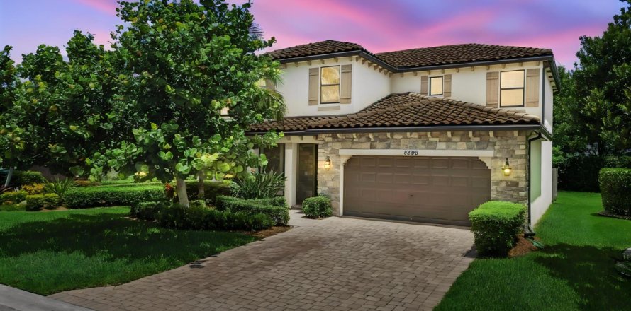 House in Lake Worth, Florida 4 bedrooms, 211.54 sq.m. № 2246663