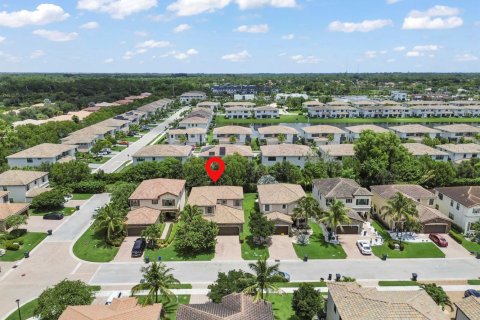 House in Lake Worth, Florida 4 bedrooms, 211.54 sq.m. № 2246663 - photo 3