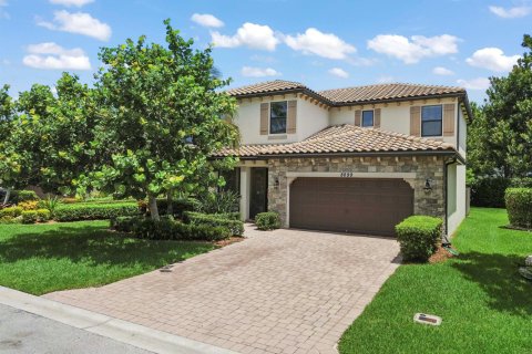 House in Lake Worth, Florida 4 bedrooms, 211.54 sq.m. № 2246663 - photo 2