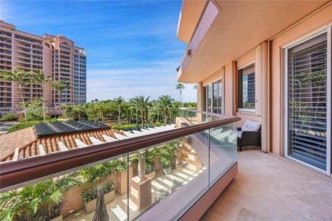 Condo in Coral Gables, Florida, 3 bedrooms  № 1968028 - photo 25