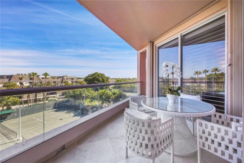 Condo in Coral Gables, Florida, 3 bedrooms  № 1968028 - photo 26