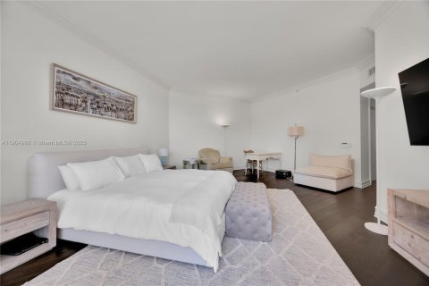 Condo in Coral Gables, Florida, 3 bedrooms  № 1968028 - photo 17