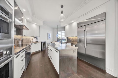 Condo in Coral Gables, Florida, 3 bedrooms  № 1968028 - photo 10