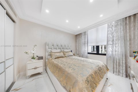 Condo in Bal Harbour, Florida, 2 bedrooms  № 2060812 - photo 29