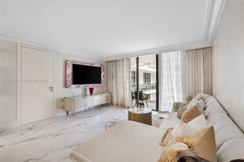 Condo in Bal Harbour, Florida, 2 bedrooms  № 2060812 - photo 5