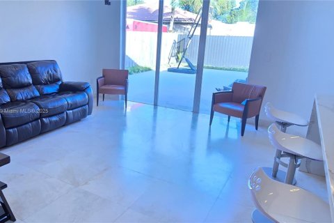 Casa en venta en Homestead, Florida, 3 dormitorios, 166.02 m2 № 1697349 - foto 24