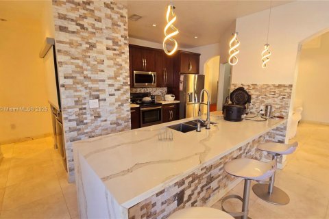Casa en venta en Homestead, Florida, 3 dormitorios, 166.02 m2 № 1697349 - foto 16