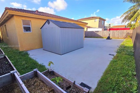 Casa en venta en Homestead, Florida, 3 dormitorios, 166.02 m2 № 1697349 - foto 6