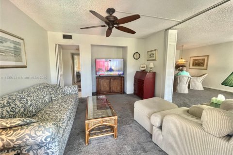 Condo in Pompano Beach, Florida, 3 bedrooms  № 1828166 - photo 18