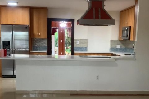 Купить виллу или дом в Майами, Флорида 4 спальни, 199м2, № 2034603 - фото 2