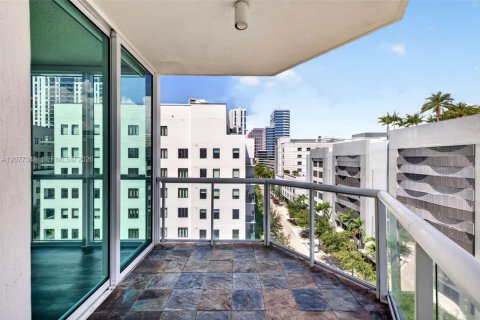 Condominio en venta en Fort Lauderdale, Florida, 2 dormitorios, 91.97 m2 № 2336650 - foto 21