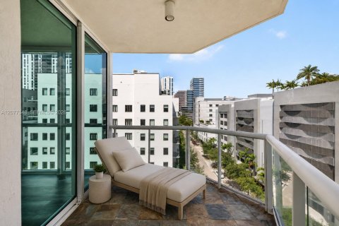 Condominio en venta en Fort Lauderdale, Florida, 2 dormitorios, 91.97 m2 № 2336650 - foto 20
