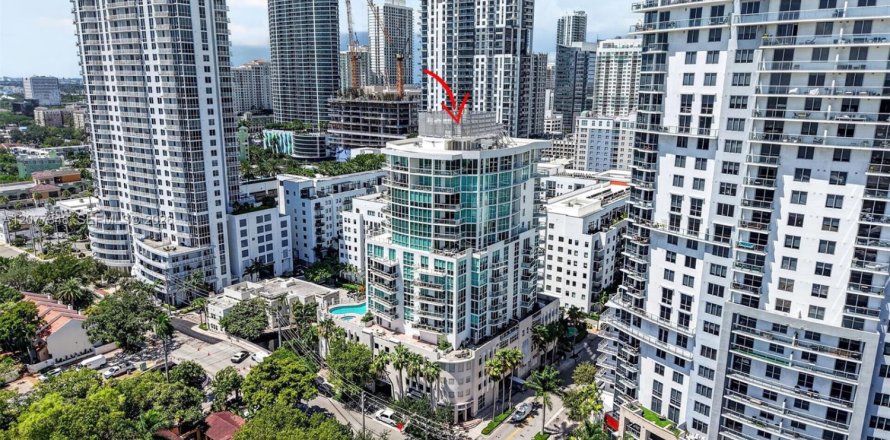 Condominio en Fort Lauderdale, Florida, 2 dormitorios № 2336650
