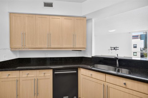Condominio en venta en Fort Lauderdale, Florida, 2 dormitorios, 91.97 m2 № 2336650 - foto 12