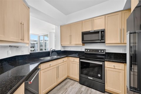 Condominio en venta en Fort Lauderdale, Florida, 2 dormitorios, 91.97 m2 № 2336650 - foto 11