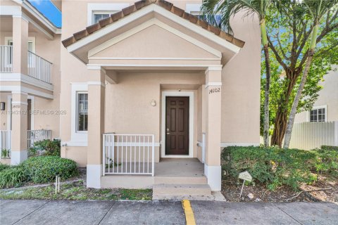 Townhouse in Homestead, Florida 3 bedrooms, 171.87 sq.m. № 2152779 - photo 2