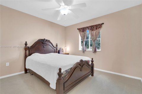 Townhouse in Homestead, Florida 3 bedrooms, 171.87 sq.m. № 2152779 - photo 23