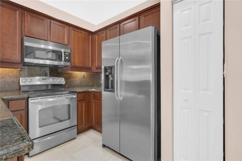 Townhouse in Homestead, Florida 3 bedrooms, 171.87 sq.m. № 2152779 - photo 15