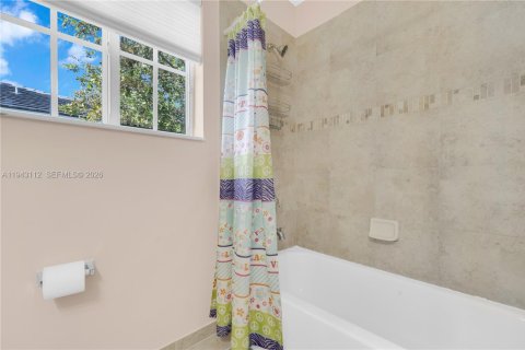 Townhouse in Homestead, Florida 3 bedrooms, 171.87 sq.m. № 2152779 - photo 24