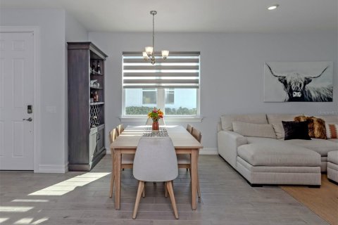 House in Venice, Florida 2 bedrooms, 138.98 sq.m. № 2418393 - photo 5