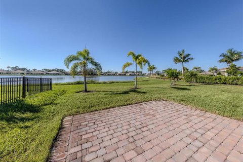 House in Venice, Florida 2 bedrooms, 138.98 sq.m. № 2418393 - photo 21