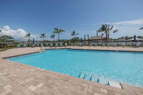 House in Venice, Florida 2 bedrooms, 138.98 sq.m. № 2418393 - photo 24