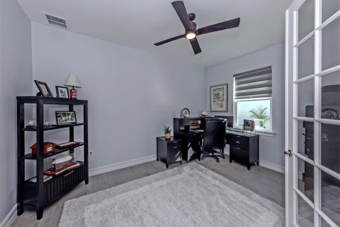 House in Venice, Florida 2 bedrooms, 138.98 sq.m. № 2418393 - photo 11